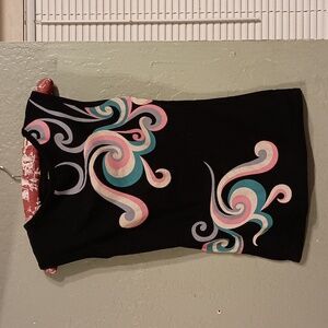 Itsus woman's tank top swirl design S